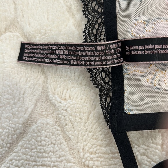 Victoria’s Secret Embroidered Mesh Garter Belt, Size XS - Picture 8 of 10